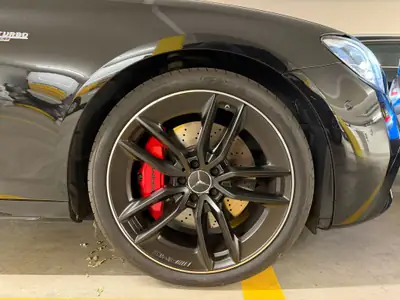 Mercedes-Benz E 53 AMG 4matic+ — Berline haute performance, 37 500 km seulement — intérieur