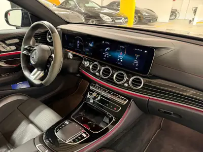 Mercedes-Benz E 53 AMG 4matic+ — Berline haute performance, 37 500 km seulement — tableau de bord