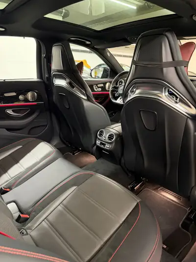 Mercedes-Benz E 53 AMG 4matic+ — Berline haute performance, 37 500 km seulement — détail