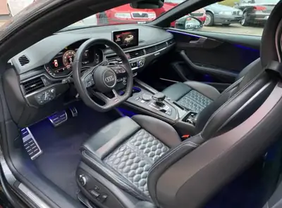 Audi RS5 Coupé 2.9 V6 TFSI — 450 ch, sportivité pure et design intemporel — dashboard