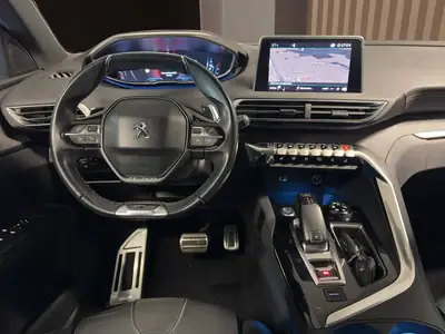 Peugeot 3008 1.6 THP GT Line — SUV dynamique, boîte auto, 84 600 km — Armaturenbrett
