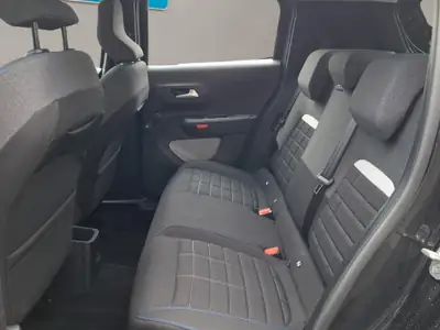 Citroën C3 1.2 Turbo Plus 2025 — Citadine dynamique, essence économique et fiable — Miniatura 10