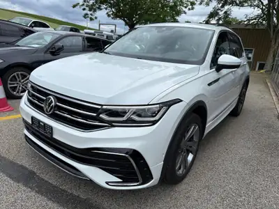 VW Tiguan 2.0 TSI R-Line 4Motion — SUV performant, sans sinistre, 129 900 km — side view