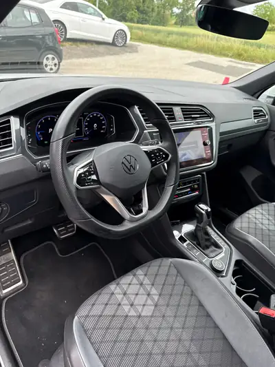 VW Tiguan 2.0 TSI R-Line 4Motion — SUV performant, sans sinistre, 129 900 km — dashboard