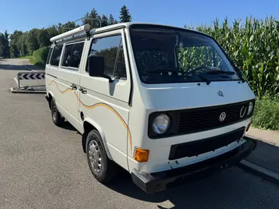 VW T3 Typ 2 Camper 1986 — Un classique de la route aménagé pour l'aventure — vista esterna