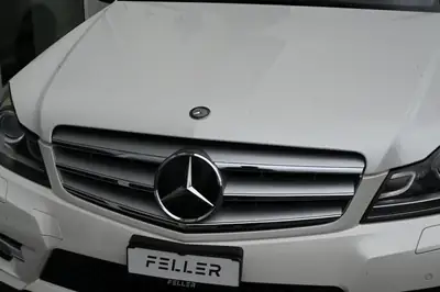 Mercedes-Benz C 350 Avantgarde — Break V6 sportif, équipement premium — interior