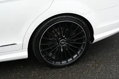 Mercedes-Benz C 350 Avantgarde — Break V6 sportif, équipement premium — Thumbnail 7