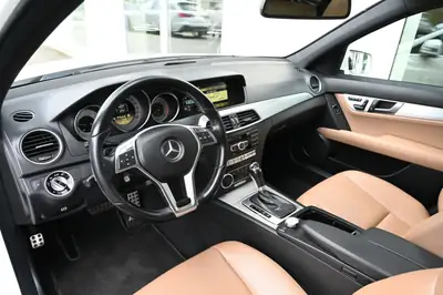 Mercedes-Benz C 350 Avantgarde — Break V6 sportif, équipement premium — Thumbnail 10