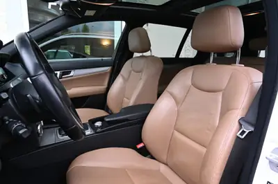 Mercedes-Benz C 350 Avantgarde — Break V6 sportif, équipement premium — Thumbnail 13