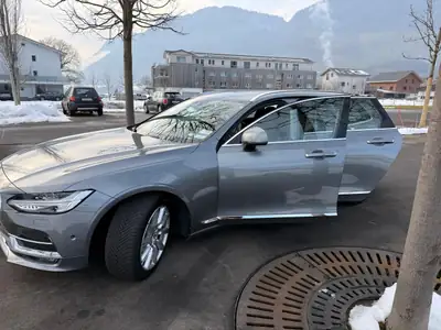 Volvo V90 2.0 D5 Inscription — Break premium diesel, 94'000 km, sans sinistre — côté