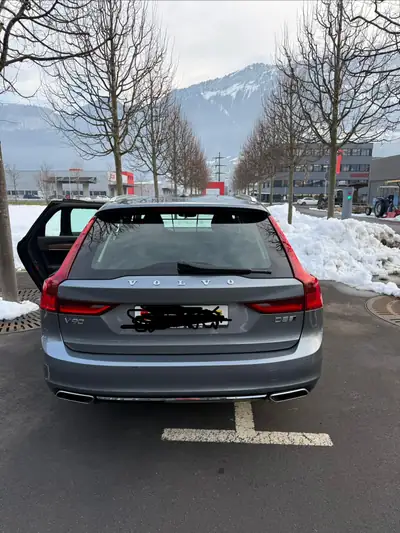 Volvo V90 2.0 D5 Inscription — Break premium diesel, 94'000 km, sans sinistre — tableau de bord