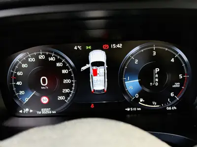 Volvo V90 2.0 D5 Inscription — Break premium diesel, 94'000 km, sans sinistre — Miniature 9