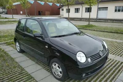 VW Lupo 1.4 75 Trendline — Citadine économique de 1999, entretien complet et fiable — vue extérieure