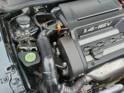 VW Lupo 1.4 75 Trendline — Citadine économique de 1999, entretien complet et fiable — Miniature 11