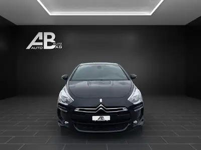 DS5 Hybrid4 200 SO Chic — SUV coupé hybride diesel, consommation exemplaire — Außenansicht