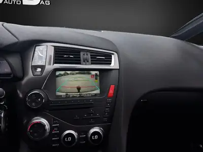 DS5 Hybrid4 200 SO Chic — SUV coupé hybride diesel, consommation exemplaire — Miniatur 12