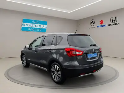 Suzuki S-Cross SX4 1.4T Hybrid 4x4 — SUV polyvalent avec motorisation écologique — dashboard