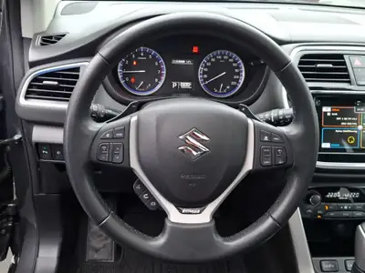Suzuki S-Cross SX4 1.4T Hybrid 4x4 — SUV polyvalent avec motorisation écologique — Thumbnail 8