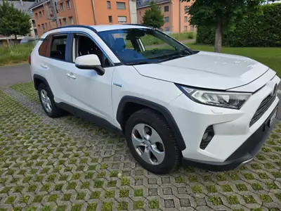 Toyota RAV-4 2.5 HEV Comfort — SUV hybride fiable, 196 000 km — vue extérieure