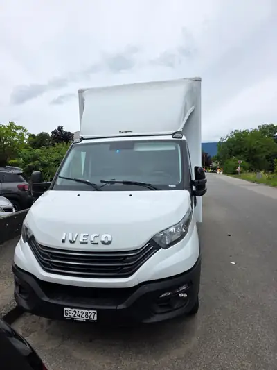 IVECO Daily 2.3 HPI 156 — Utilitaire robuste, faible kilométrage, transmission automatique — Außenansicht