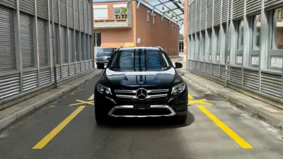 Mercedes-Benz GLC 220 d 4MATIC — SUV premium diesel, entretien récent — côté