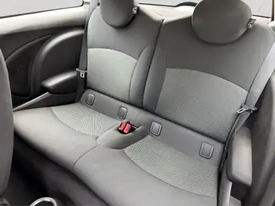 MINI One 2014 — Citadine urbaine compacte, seulement 27'500 km, expertisée — interior