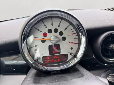 MINI One 2014 — Citadine urbaine compacte, seulement 27'500 km, expertisée — Thumbnail 8