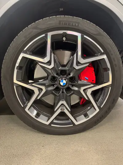 BMW X2 M35i xDrive 2024 — Performance sportive et polyvalence urbaine — Miniature 9