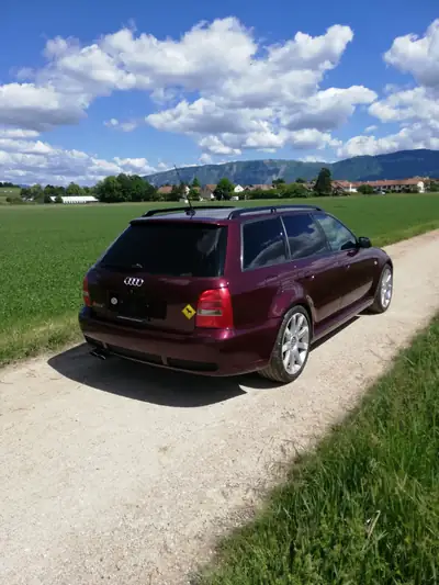 Audi RS4 2.7 V6 Biturbo Quattro — Break sportif de légende, 380 ch purs — interni