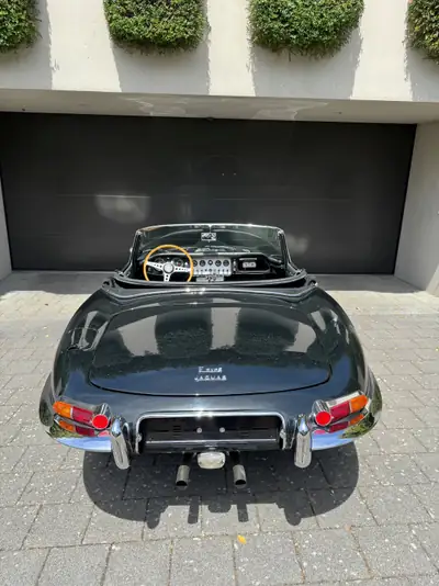Jaguar E-Type Série 1 1962 — Un chef-d'œuvre cabriolet britannique, seulement 32 100 km — interni