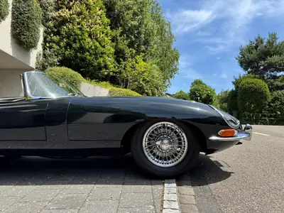 Jaguar E-Type Série 1 1962 — Un chef-d'œuvre cabriolet britannique, seulement 32 100 km — Miniatura 11