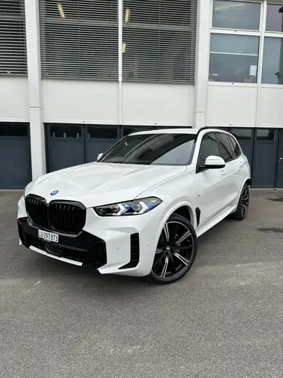 BMW X5 30d xDrive SAG 2024 — SUV premium diesel, 46 000 km, entretien impeccable — vue extérieure
