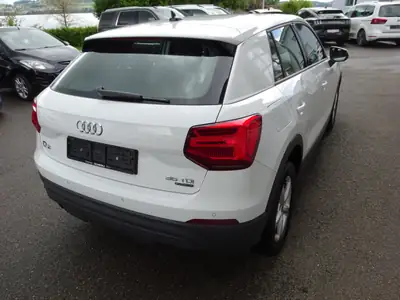 Audi Q2 35 TDI Attraction quattro — SUV compact diesel, 147 000 km, traction intégrale — rear view