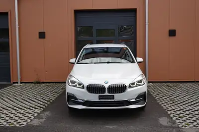 BMW 225xe iPerformance Active Tourer — Hybride rechargeable, 24 990 km, technologie CH — côté