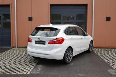 BMW 225xe iPerformance Active Tourer — Hybride rechargeable, 24 990 km, technologie CH — Miniature 8
