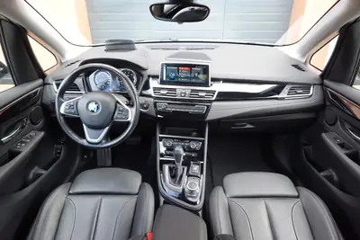 BMW 225xe iPerformance Active Tourer — Hybride rechargeable, 24 990 km, technologie CH — Miniature 11