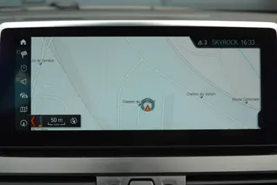 BMW 225xe iPerformance Active Tourer — Hybride rechargeable, 24 990 km, technologie CH — Miniature 17