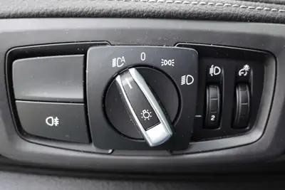 BMW 225xe iPerformance Active Tourer — Hybride rechargeable, 24 990 km, technologie CH — Miniature 21