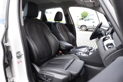 BMW 225xe iPerformance Active Tourer — Hybride rechargeable, 24 990 km, technologie CH — Miniature 26