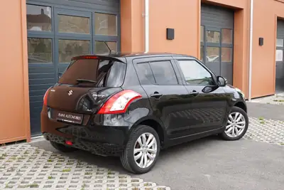 Suzuki Swift 1.2i 16V GL — Citadine robuste 4x4, sièges chauffants et moteur économe — détail