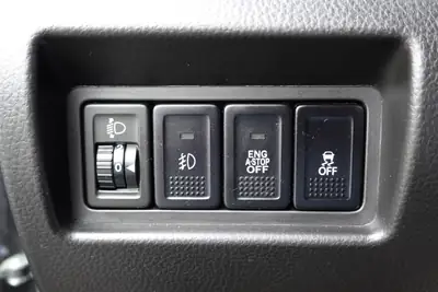 Suzuki Swift 1.2i 16V GL — Citadine robuste 4x4, sièges chauffants et moteur économe — Miniature 17