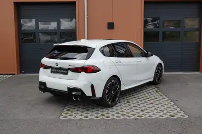 BMW M135i xDrive M Sport Pro — Berline sportive 306 ch, toit panoramique, faible kilométrage — Miniature 8