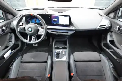 BMW M135i xDrive M Sport Pro — Berline sportive 306 ch, toit panoramique, faible kilométrage — Miniature 12