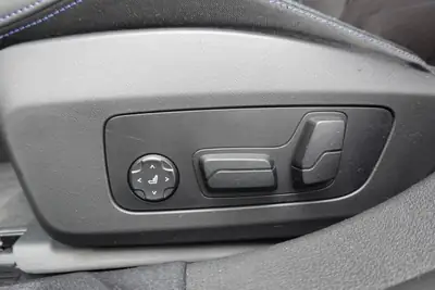 BMW M135i xDrive M Sport Pro — Berline sportive 306 ch, toit panoramique, faible kilométrage — Miniature 28