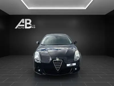 Alfa Romeo Giulietta 1.4 T Distinctive — Berline compacte italienne, sans sinistre — exterior view