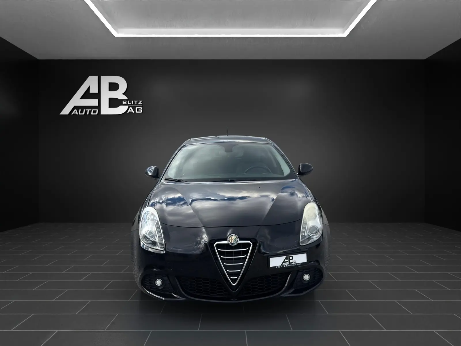 Alfa Romeo Giulietta 1.4 T Distinctive — Berline compacte italienne, sans sinistre