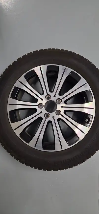 Mercedes-Benz EQA 250 — SUV électrique 292 ch, 4-roues motrices, seulement 32 500 km — détail