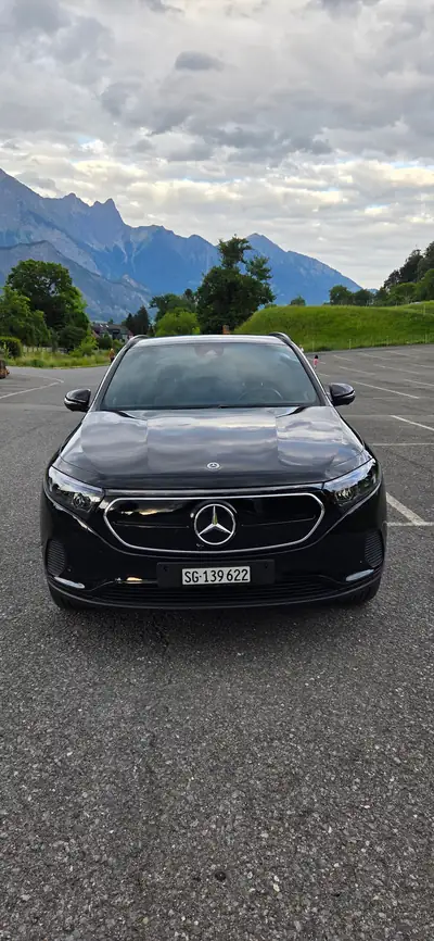 Mercedes-Benz EQA 250 — SUV électrique 292 ch, 4-roues motrices, seulement 32 500 km — Miniature 8