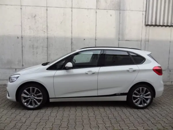 BMW 220 Active Tourer 220i — Monospace compact pratique et économe, 220'000 km