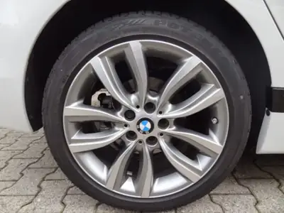 BMW 220 Active Tourer 220i — Monospace compact pratique et économe, 220'000 km — Miniatura 7